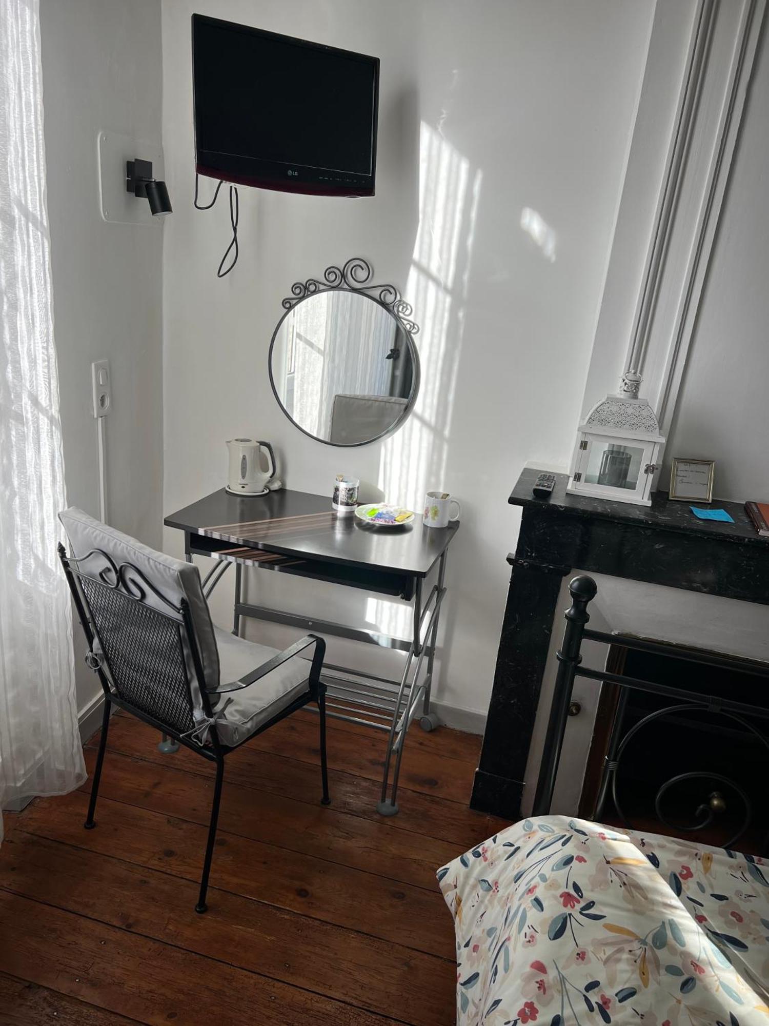 Le Medoc De Clemence Hotel Lamarque ภายนอก รูปภาพ